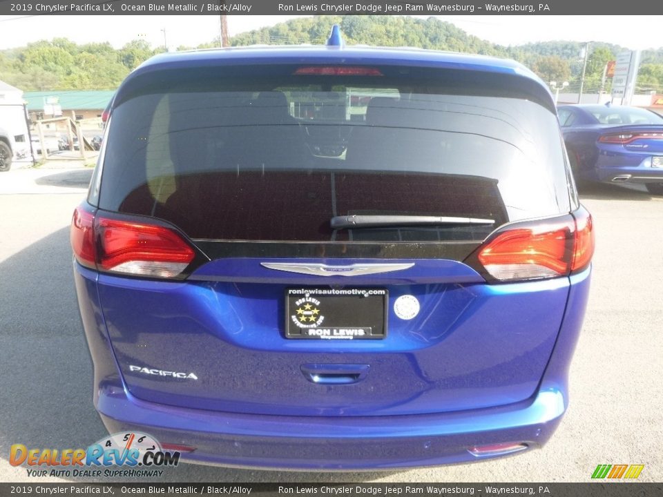 2019 Chrysler Pacifica LX Ocean Blue Metallic / Black/Alloy Photo #4