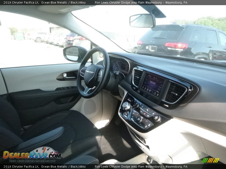 2019 Chrysler Pacifica LX Ocean Blue Metallic / Black/Alloy Photo #11