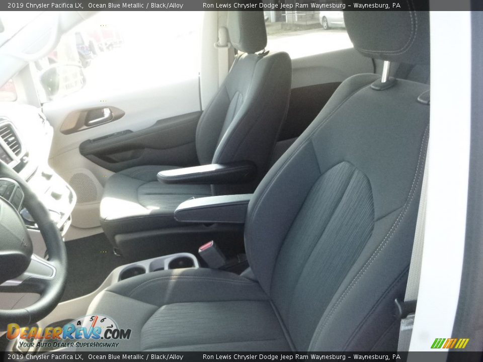 2019 Chrysler Pacifica LX Ocean Blue Metallic / Black/Alloy Photo #14