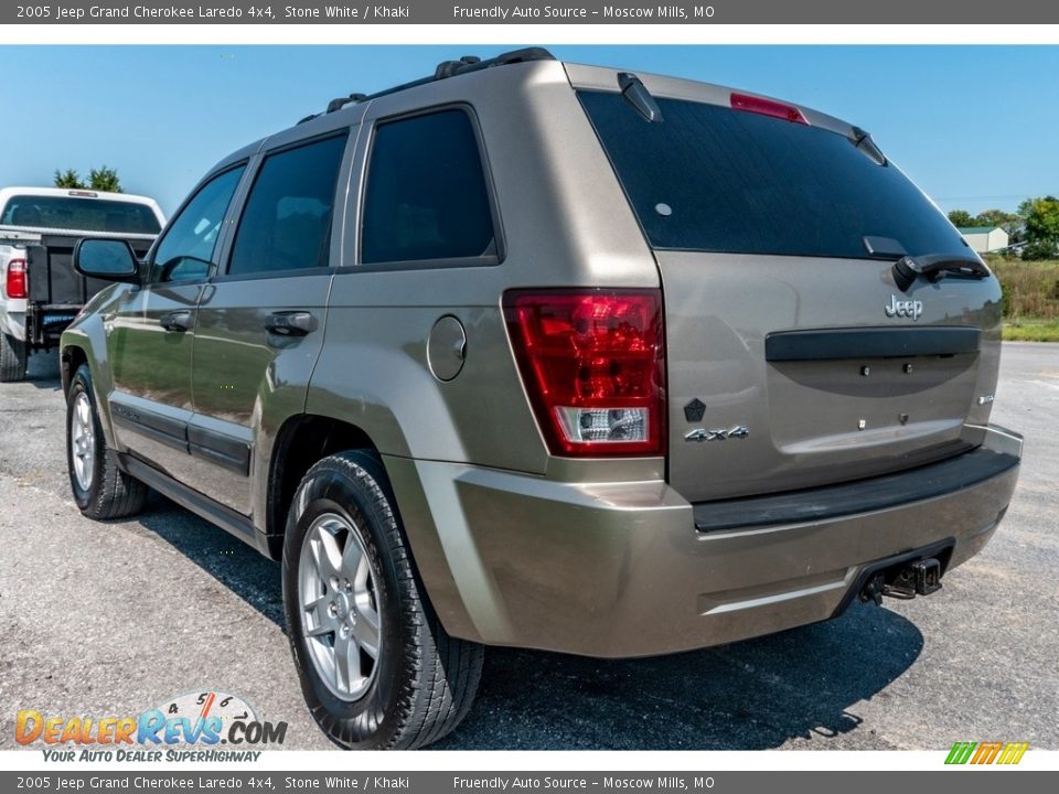 2005 Jeep Grand Cherokee Laredo 4x4 Stone White / Khaki Photo #6