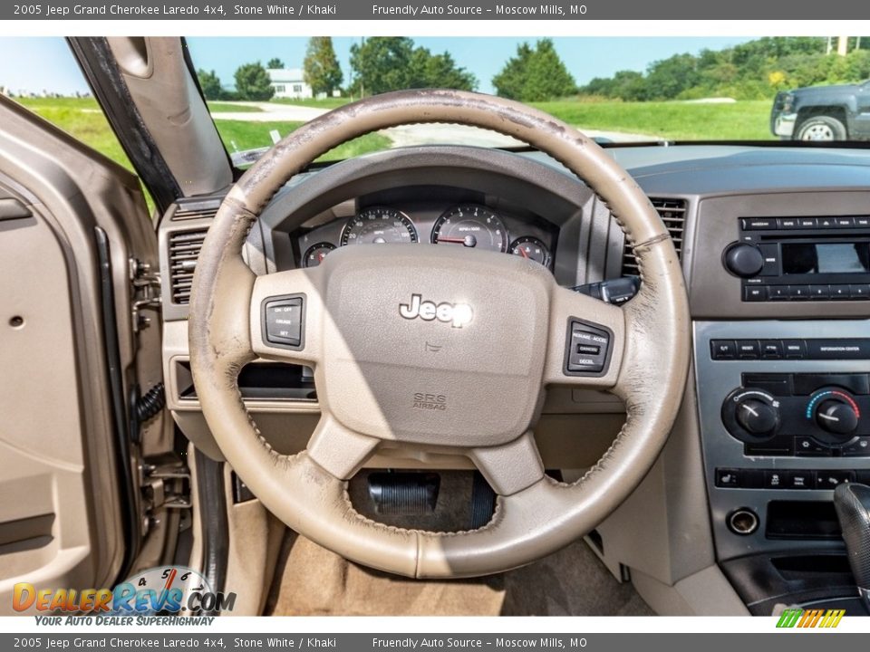 2005 Jeep Grand Cherokee Laredo 4x4 Stone White / Khaki Photo #33