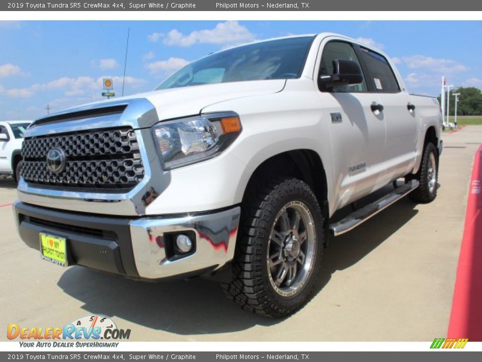 2019 Toyota Tundra SR5 CrewMax 4x4 Super White / Graphite Photo #4
