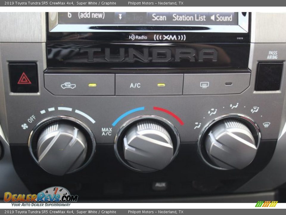 2019 Toyota Tundra SR5 CrewMax 4x4 Super White / Graphite Photo #16