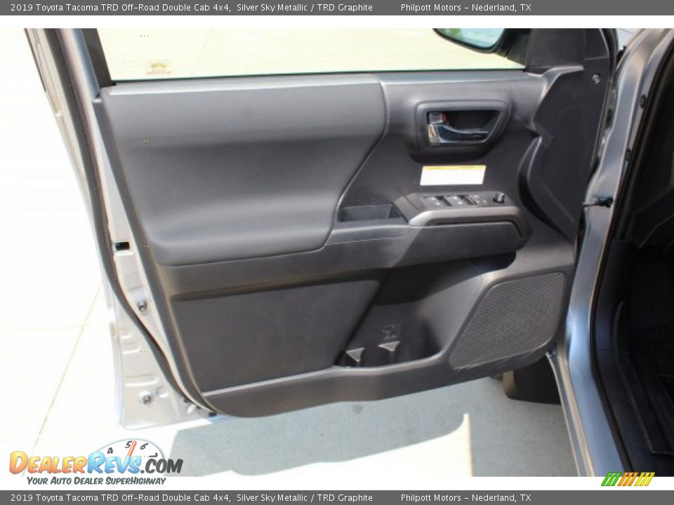 2019 Toyota Tacoma TRD Off-Road Double Cab 4x4 Silver Sky Metallic / TRD Graphite Photo #9