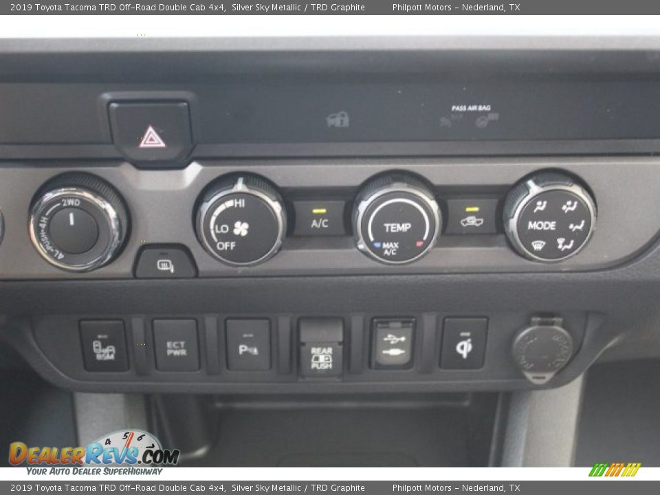 2019 Toyota Tacoma TRD Off-Road Double Cab 4x4 Silver Sky Metallic / TRD Graphite Photo #16