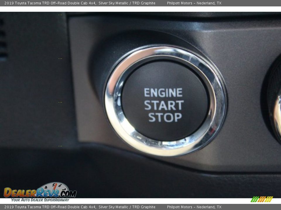 2019 Toyota Tacoma TRD Off-Road Double Cab 4x4 Silver Sky Metallic / TRD Graphite Photo #17