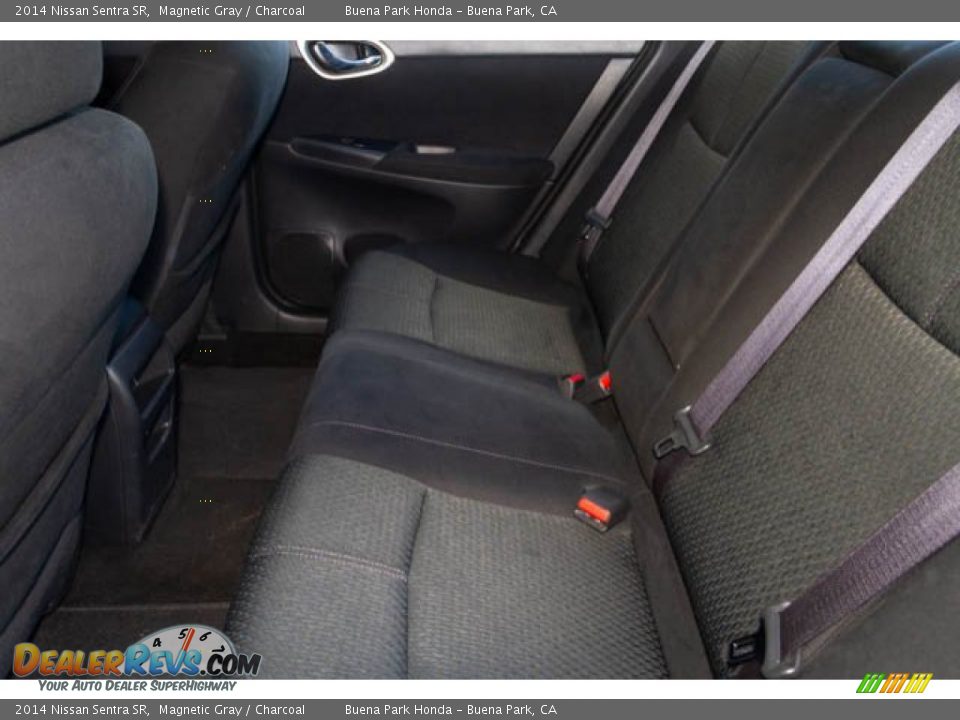 2014 Nissan Sentra SR Magnetic Gray / Charcoal Photo #4
