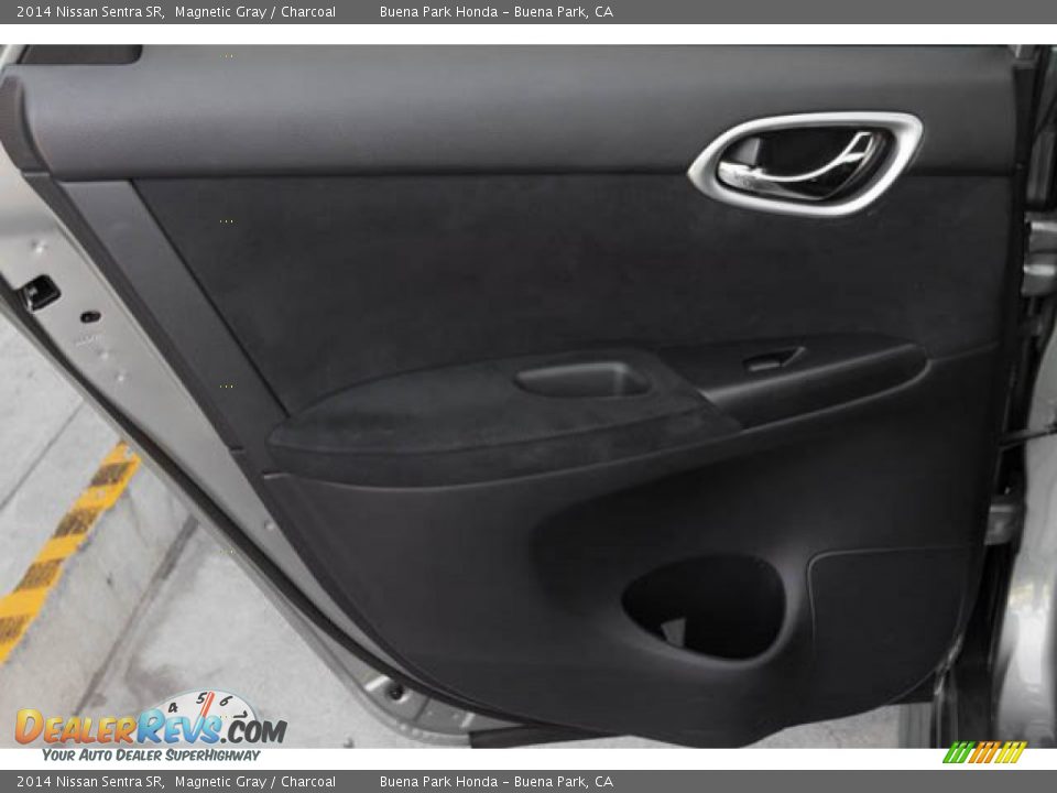 2014 Nissan Sentra SR Magnetic Gray / Charcoal Photo #23