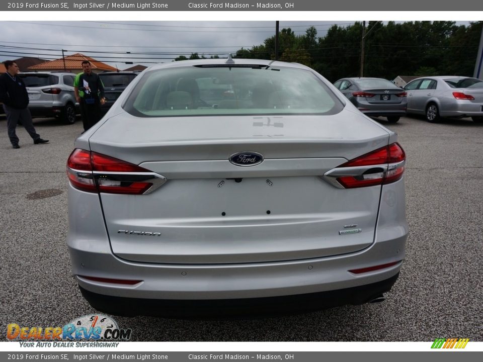 2019 Ford Fusion SE Ingot Silver / Medium Light Stone Photo #4