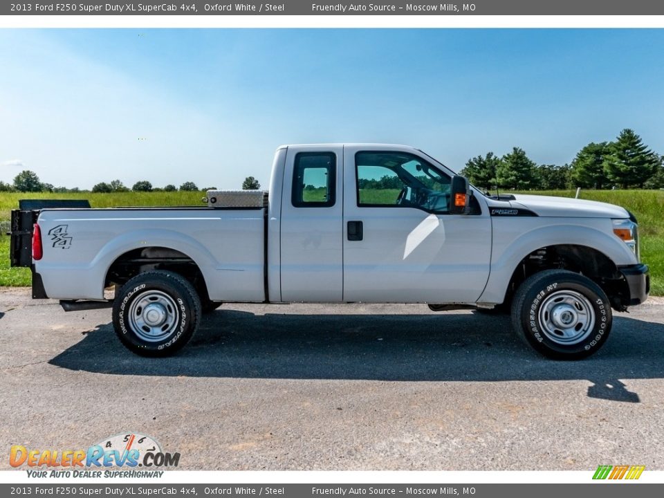 2013 Ford F250 Super Duty XL SuperCab 4x4 Oxford White / Steel Photo #3