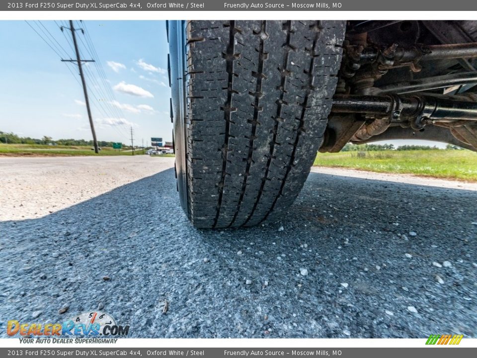 2013 Ford F250 Super Duty XL SuperCab 4x4 Oxford White / Steel Photo #11