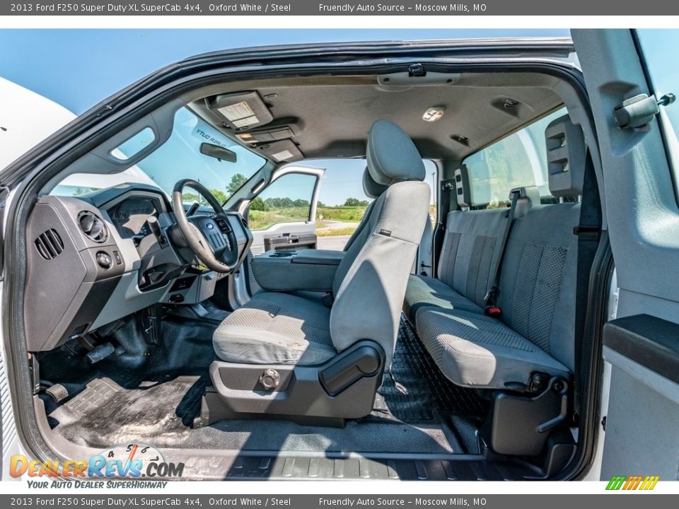 2013 Ford F250 Super Duty XL SuperCab 4x4 Oxford White / Steel Photo #23