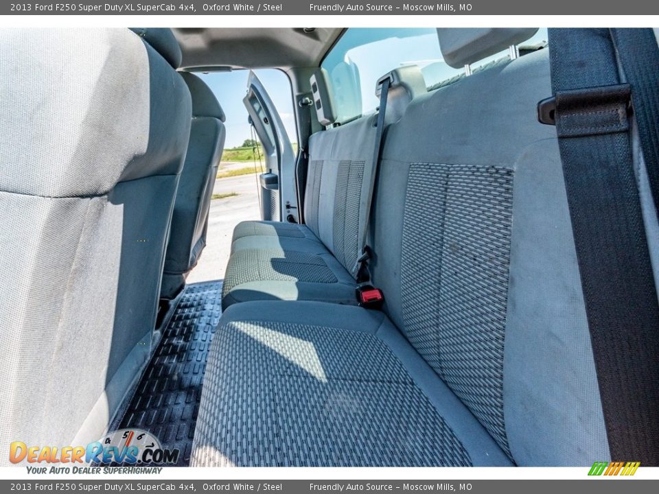 2013 Ford F250 Super Duty XL SuperCab 4x4 Oxford White / Steel Photo #24