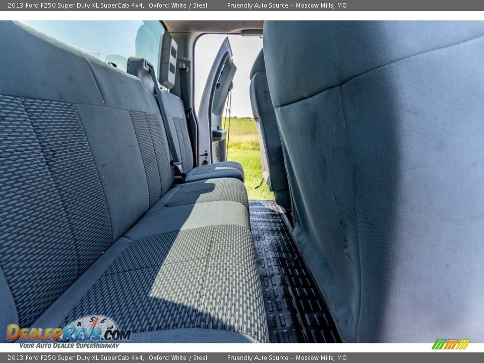 2013 Ford F250 Super Duty XL SuperCab 4x4 Oxford White / Steel Photo #30