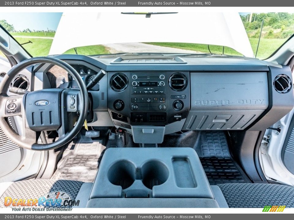 2013 Ford F250 Super Duty XL SuperCab 4x4 Oxford White / Steel Photo #34