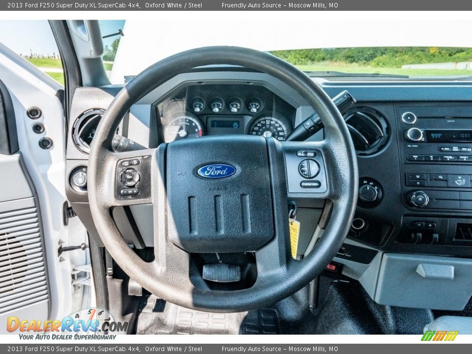 2013 Ford F250 Super Duty XL SuperCab 4x4 Oxford White / Steel Photo #36