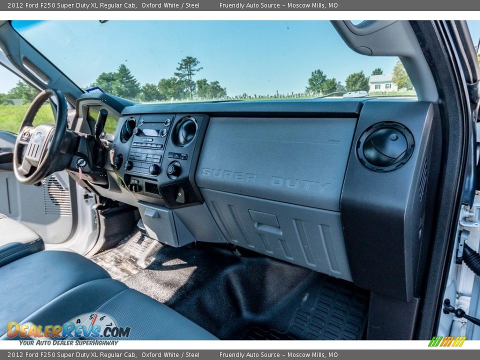 2012 Ford F250 Super Duty XL Regular Cab Oxford White / Steel Photo #24