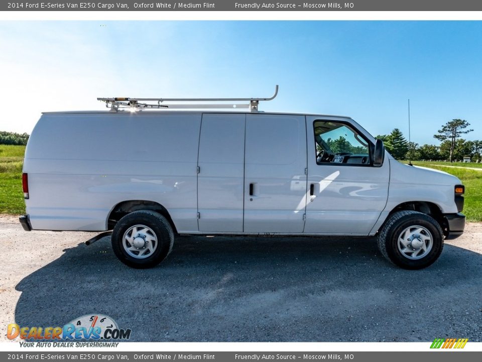 2014 Ford E-Series Van E250 Cargo Van Oxford White / Medium Flint Photo #3