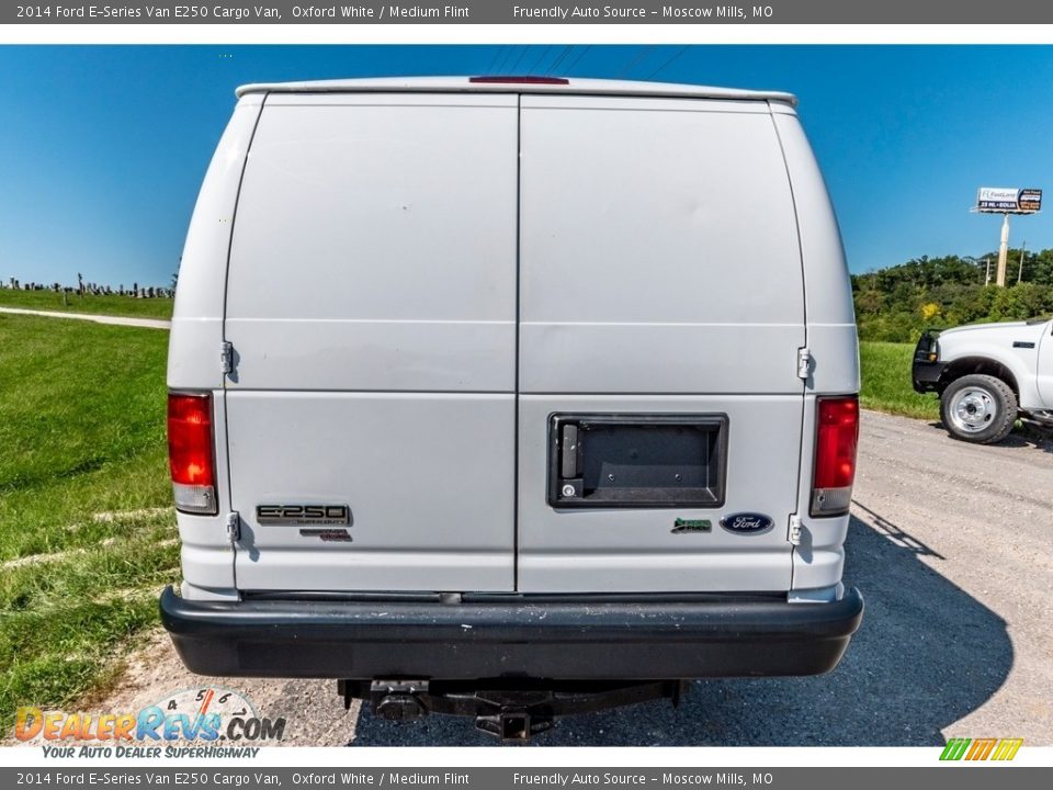 2014 Ford E-Series Van E250 Cargo Van Oxford White / Medium Flint Photo #5