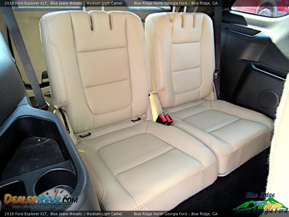 2016 Ford Explorer XLT Blue Jeans Metallic / Medium Light Camel Photo #13