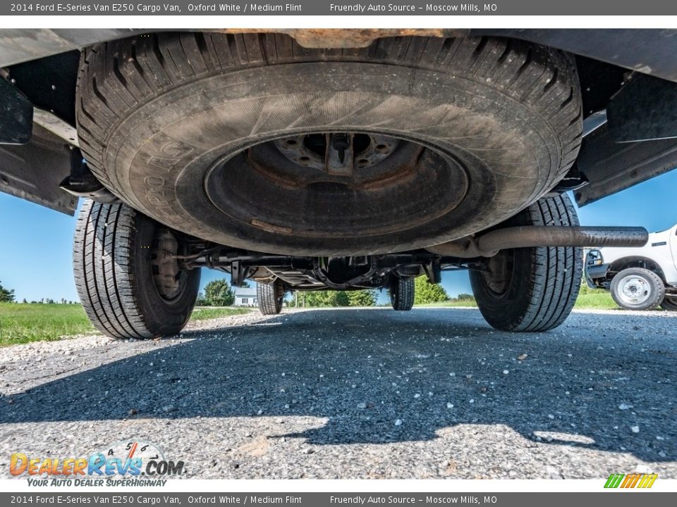 2014 Ford E-Series Van E250 Cargo Van Oxford White / Medium Flint Photo #13
