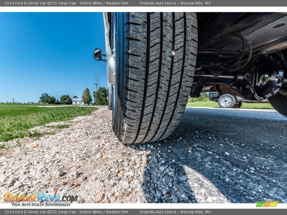 2014 Ford E-Series Van E250 Cargo Van Oxford White / Medium Flint Photo #15