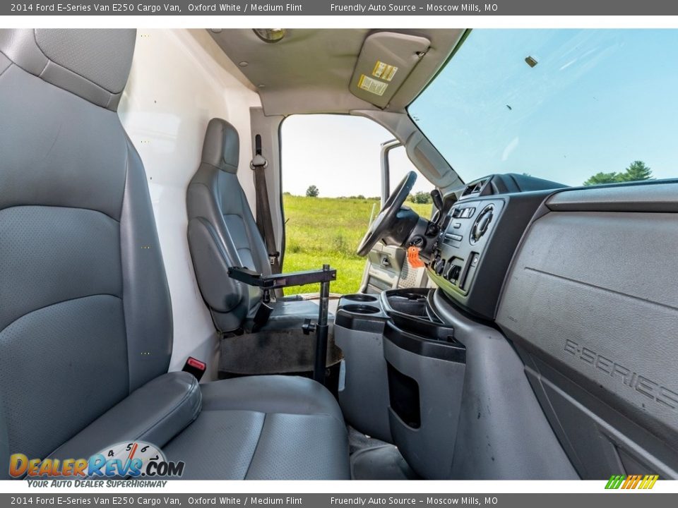 2014 Ford E-Series Van E250 Cargo Van Oxford White / Medium Flint Photo #31