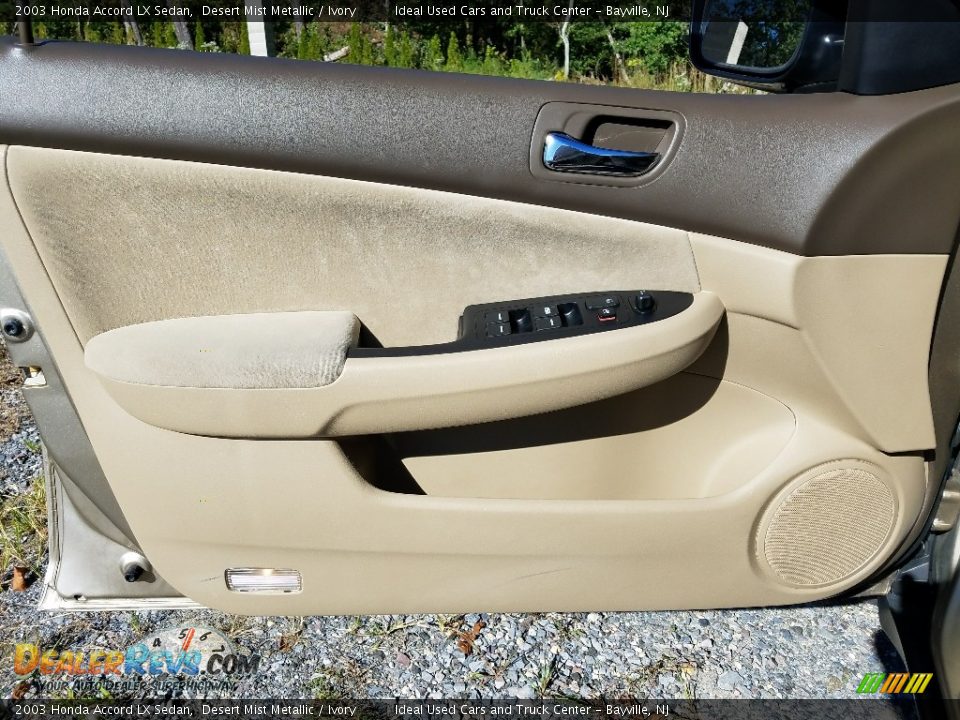 2003 Honda Accord LX Sedan Desert Mist Metallic / Ivory Photo #12
