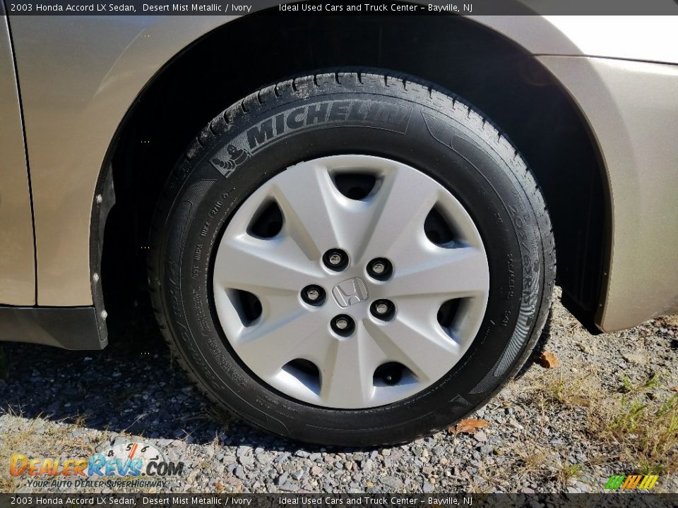 2003 Honda Accord LX Sedan Desert Mist Metallic / Ivory Photo #25