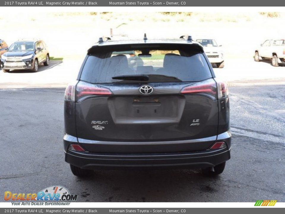 2017 Toyota RAV4 LE Magnetic Gray Metallic / Black Photo #5