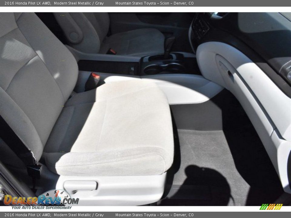 2016 Honda Pilot LX AWD Modern Steel Metallic / Gray Photo #17