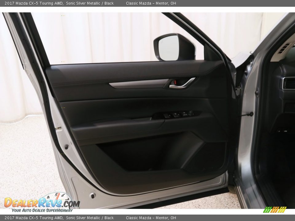 2017 Mazda CX-5 Touring AWD Sonic Silver Metallic / Black Photo #4