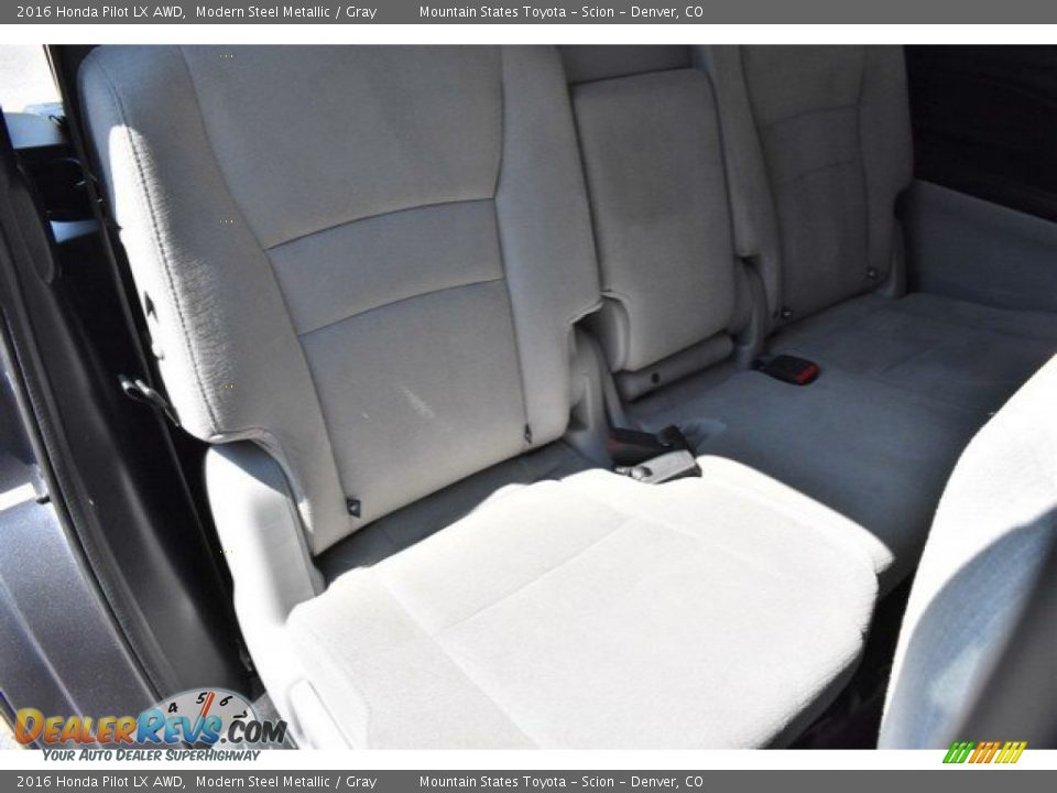 2016 Honda Pilot LX AWD Modern Steel Metallic / Gray Photo #22
