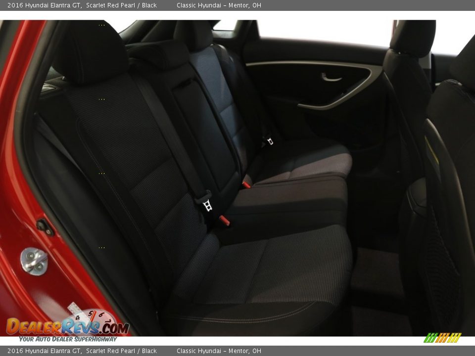 2016 Hyundai Elantra GT Scarlet Red Pearl / Black Photo #13
