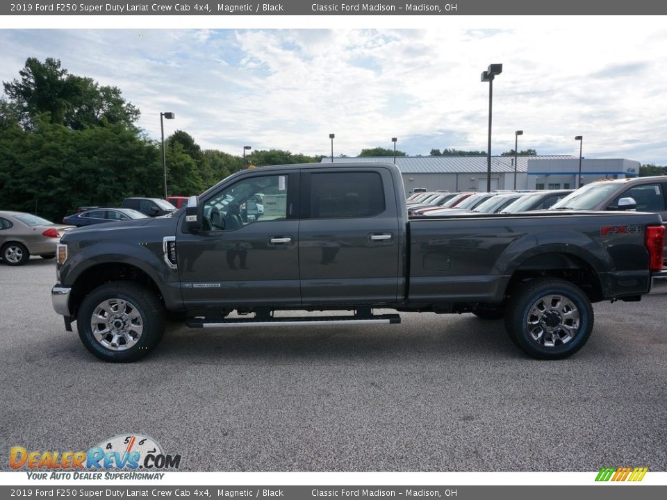 2019 Ford F250 Super Duty Lariat Crew Cab 4x4 Magnetic / Black Photo #2