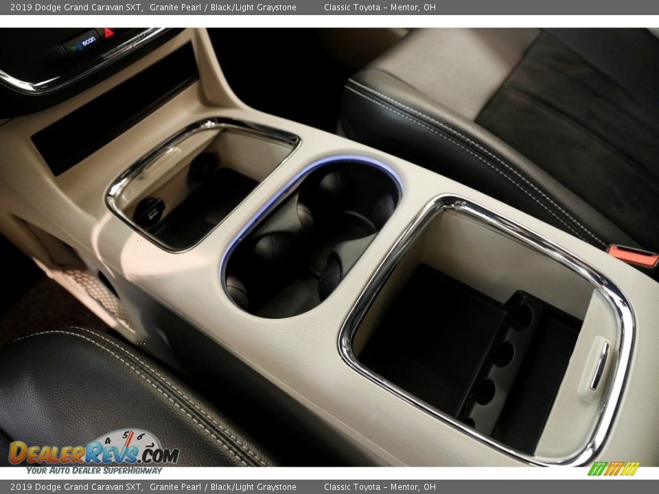 2019 Dodge Grand Caravan SXT Granite Pearl / Black/Light Graystone Photo #15
