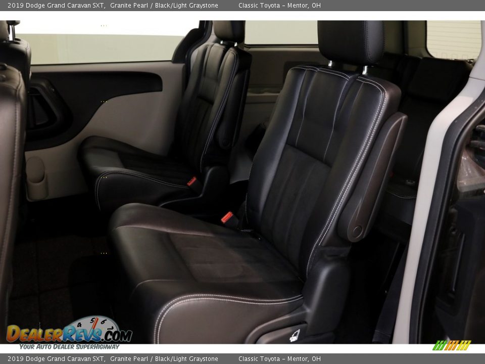 2019 Dodge Grand Caravan SXT Granite Pearl / Black/Light Graystone Photo #19