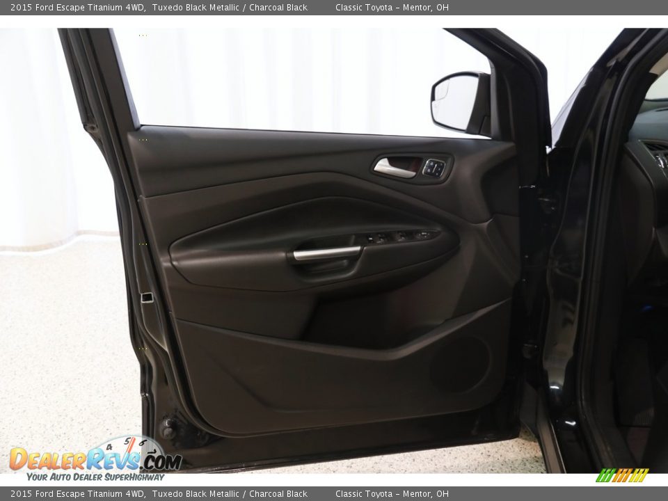 2015 Ford Escape Titanium 4WD Tuxedo Black Metallic / Charcoal Black Photo #5