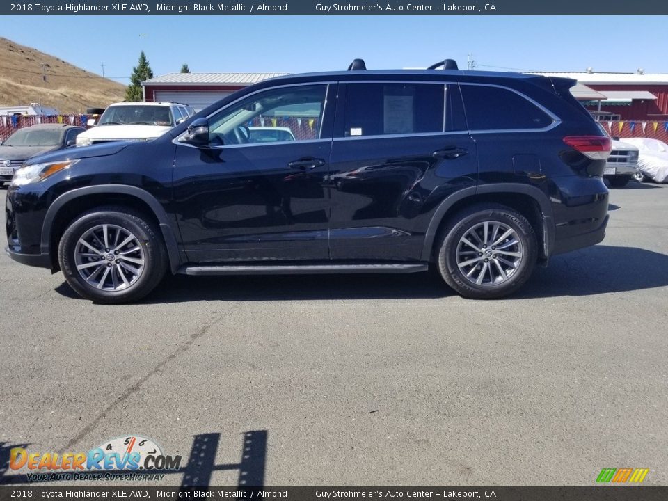 2018 Toyota Highlander XLE AWD Midnight Black Metallic / Almond Photo #5