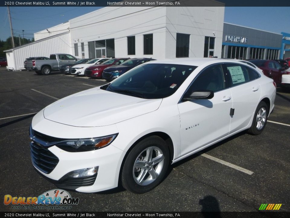 Front 3/4 View of 2020 Chevrolet Malibu LS Photo #1