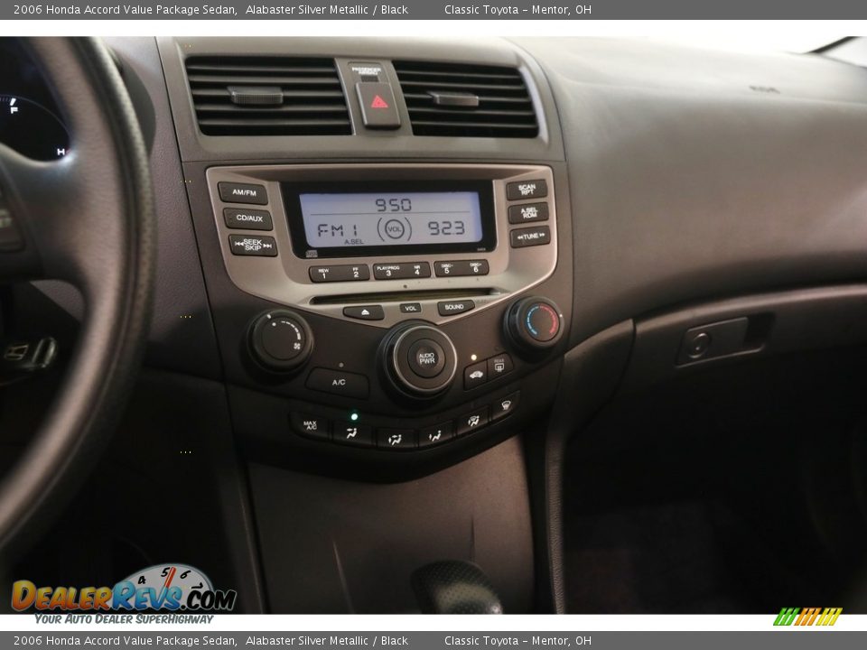 2006 Honda Accord Value Package Sedan Alabaster Silver Metallic / Black Photo #9