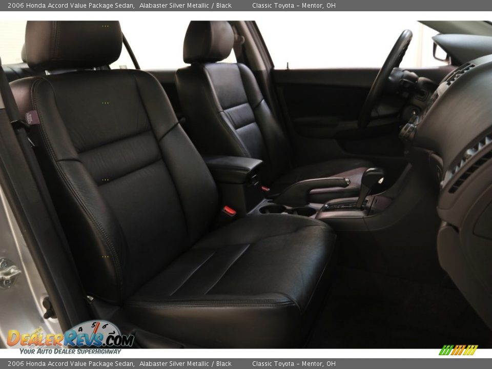 2006 Honda Accord Value Package Sedan Alabaster Silver Metallic / Black Photo #12