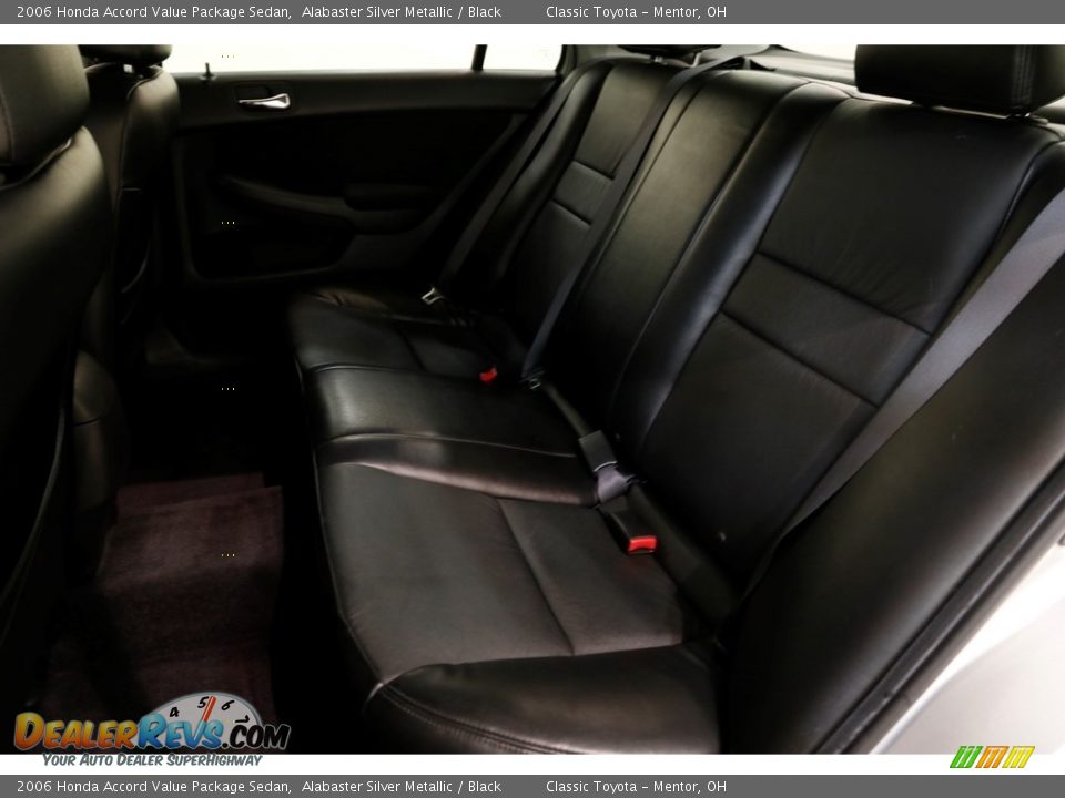 2006 Honda Accord Value Package Sedan Alabaster Silver Metallic / Black Photo #14