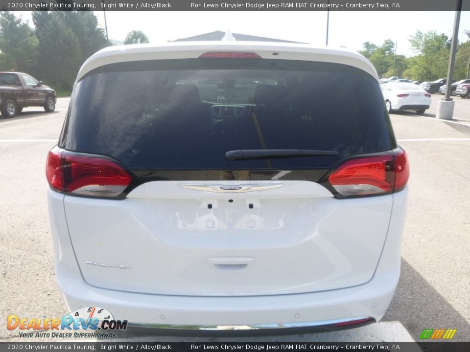 2020 Chrysler Pacifica Touring Bright White / Alloy/Black Photo #4