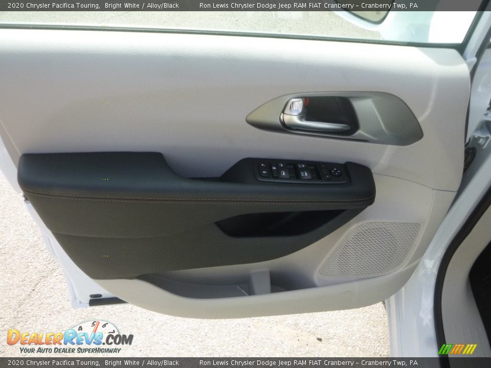 Door Panel of 2020 Chrysler Pacifica Touring Photo #15