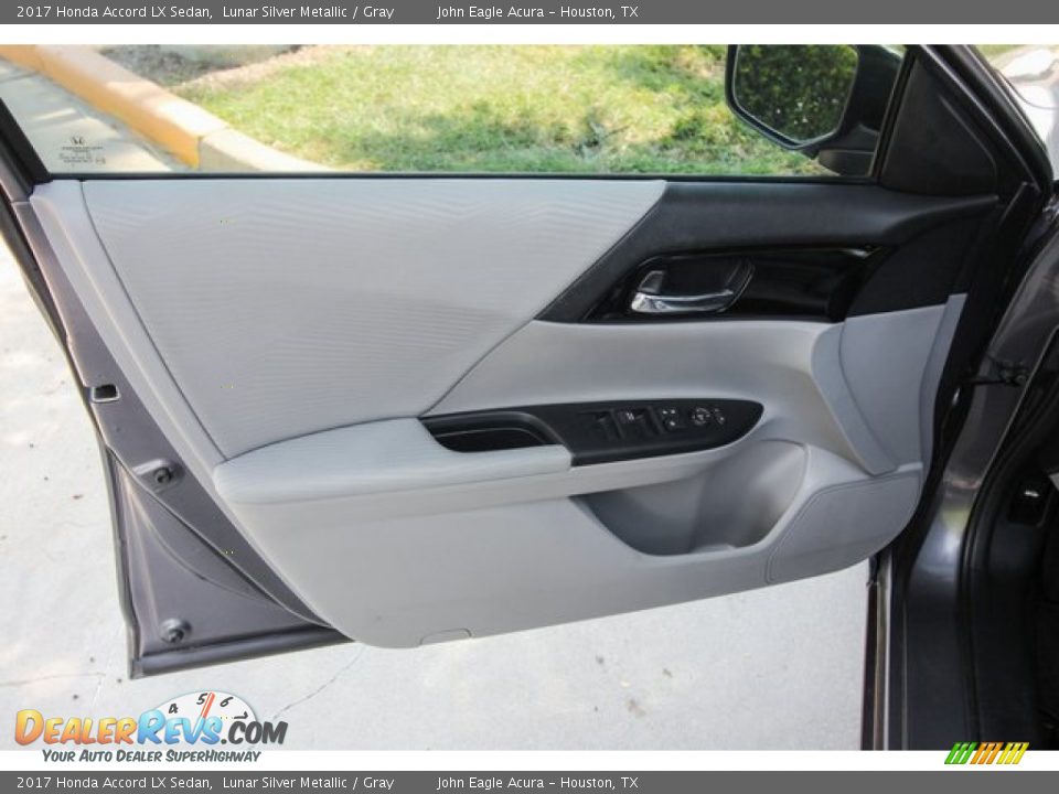 2017 Honda Accord LX Sedan Lunar Silver Metallic / Gray Photo #17