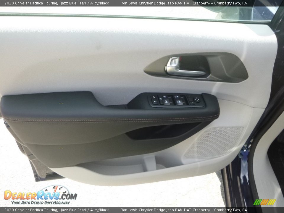 Door Panel of 2020 Chrysler Pacifica Touring Photo #14