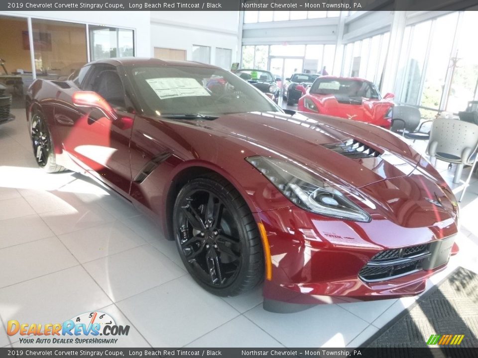 Front 3/4 View of 2019 Chevrolet Corvette Stingray Coupe Photo #11