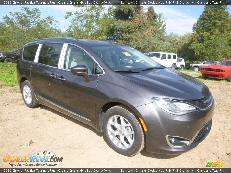 Front 3/4 View of 2020 Chrysler Pacifica Touring L Plus Photo #7