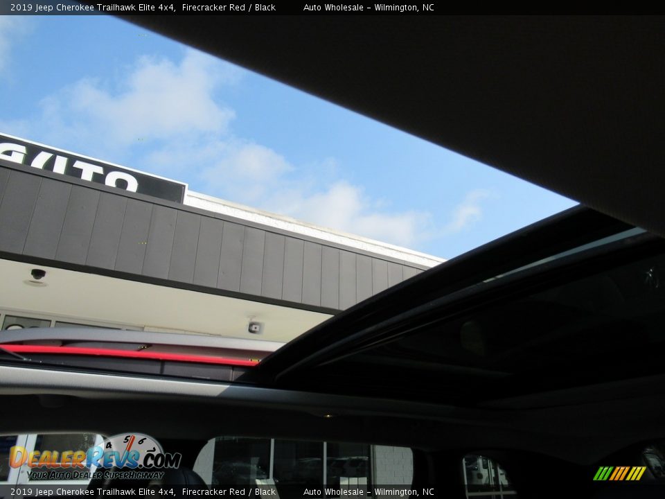 2019 Jeep Cherokee Trailhawk Elite 4x4 Firecracker Red / Black Photo #13